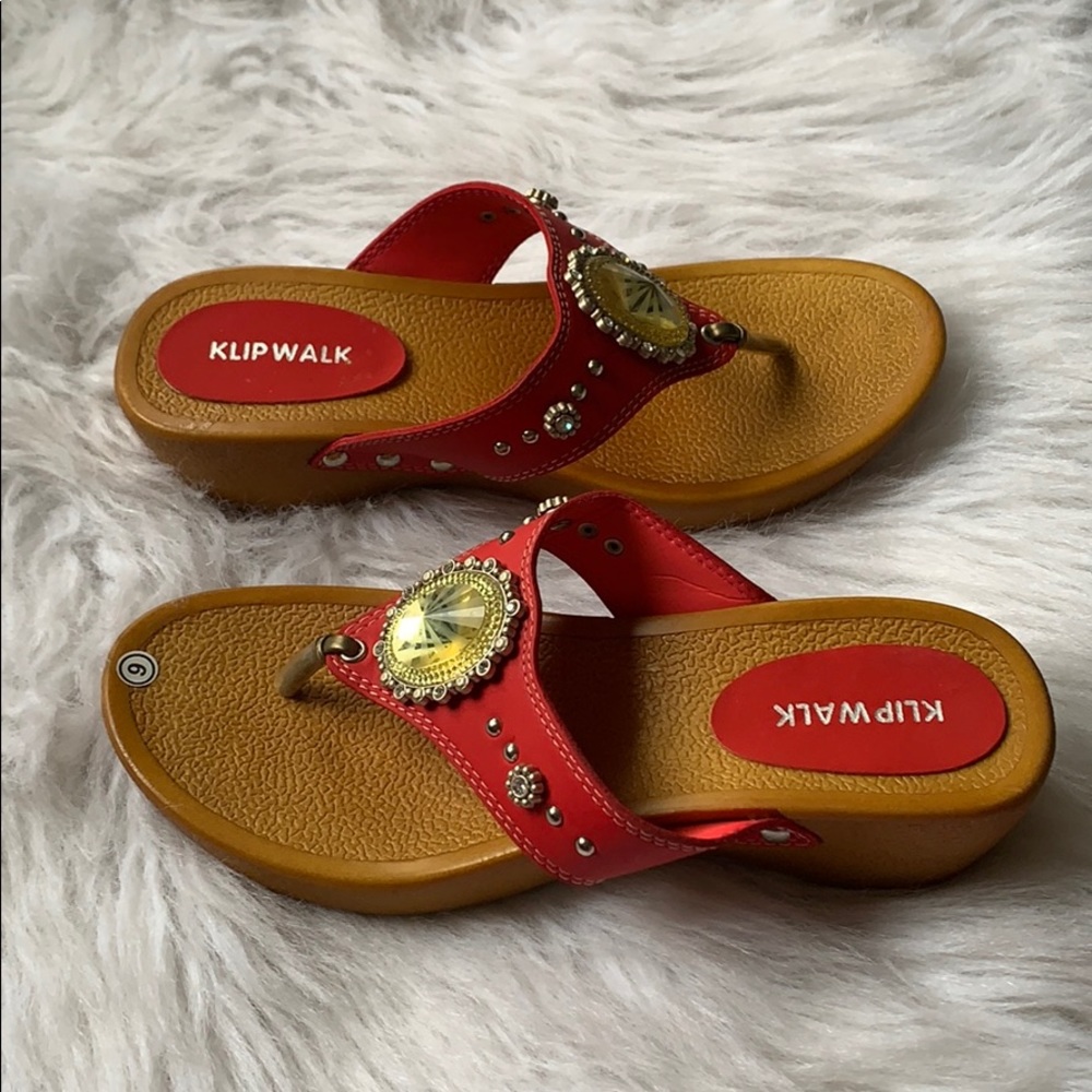 SANDALS NWOT